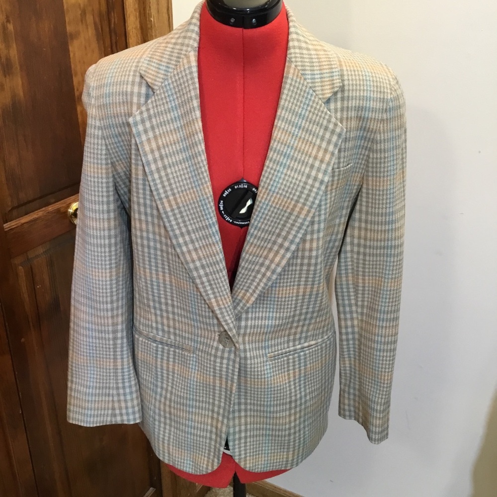 Theo Miles blazer, 6P, wool blend, light padding, faux pockets
